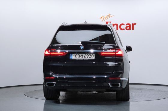 BMW X7 xDrive 40d Design Pure Excellence 7-Seater — пробег 105 154 км — фото 4 из 5
