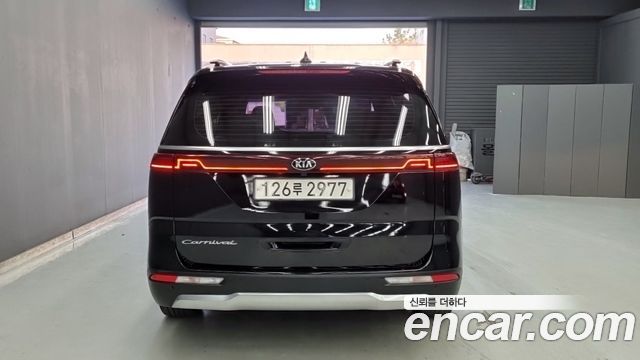 Kia Carnival из Кореи Encar