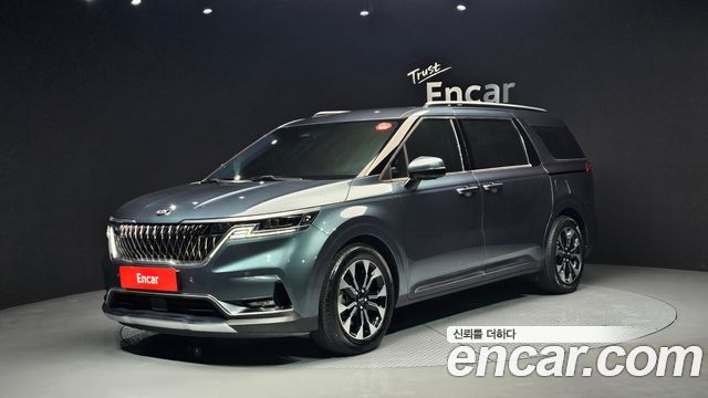 Kia Carnival 9-Seater Signature — пробег 83 020 км — фото 1 из 5