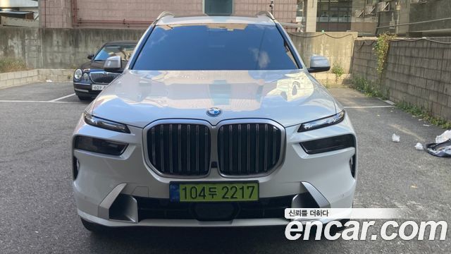 BMW X7 xDrive 40i Design Pure Excellence 6-Seater — пробег 500 км — фото 1 из 5