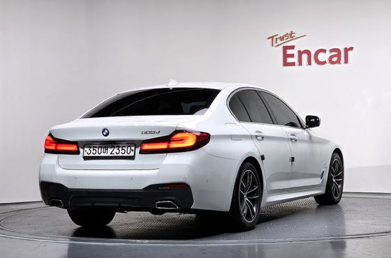 BMW 5-Series 523d M Sport — пробег 62 196 км — фото 2 из 5