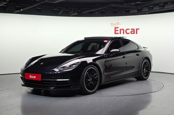 Porsche Panamera 3.0 AWD — пробег 97 876 км — фото 1 из 5