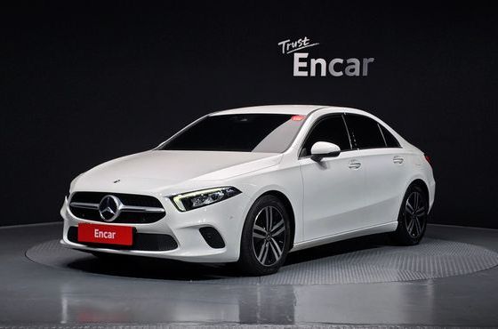 Mercedes-Benz A-Class A220 Sedan — пробег 25 570 км — фото 1 из 5