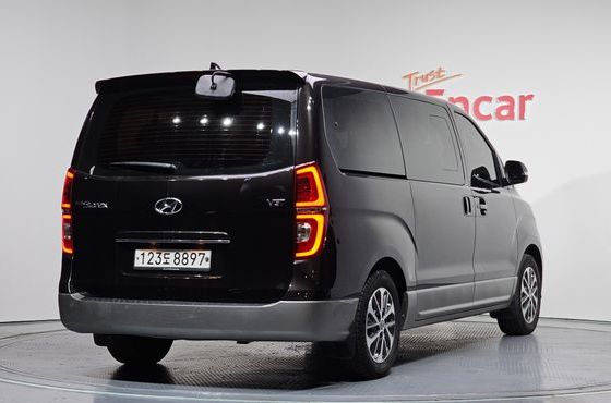 Hyundai Starex Urban 9-Seater Exclusive — пробег 109 361 км — фото 2 из 5