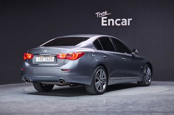 Infiniti Q50 2.2d Premium — пробег 90 685 км — фото 2 из 5