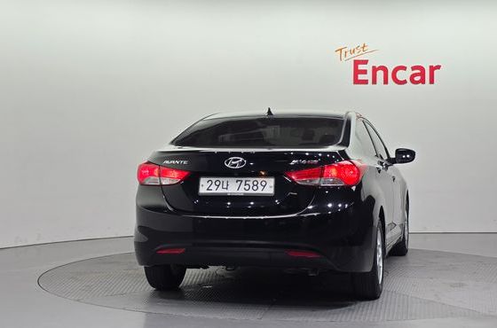 Hyundai AVANTE M16 GDI Luxury — пробег 71 385 км — фото 4 из 5