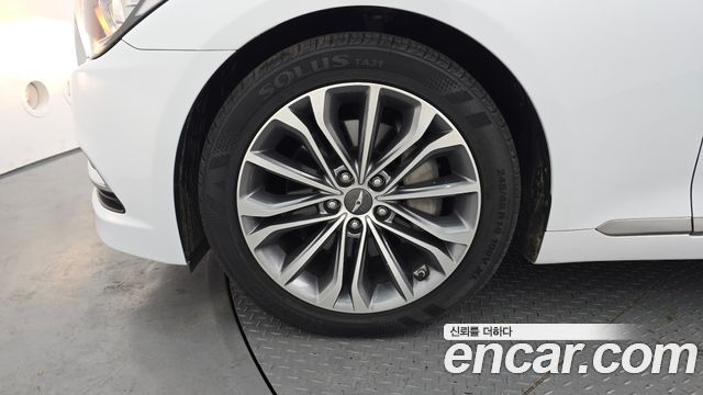 Hyundai Genesis из Кореи Encar