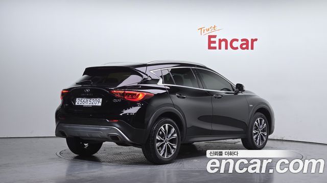 Infiniti QX30 из Кореи Encar