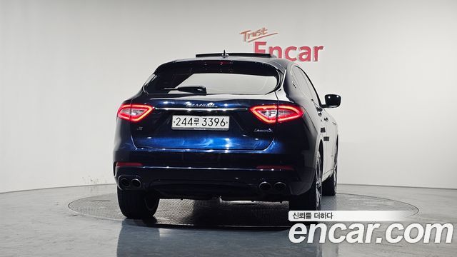 Maserati Levante из Кореи Encar