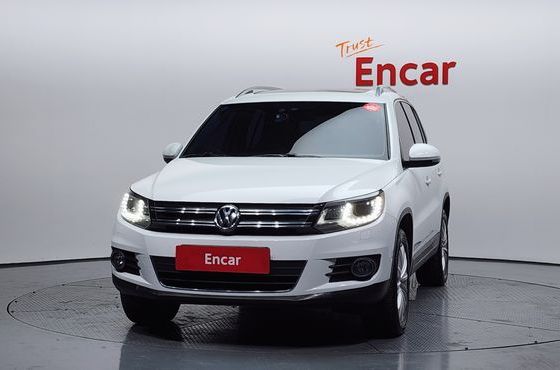 Volkswagen Tiguan 2.0 TDI Premium 5N — пробег 121 679 км — фото 3 из 5
