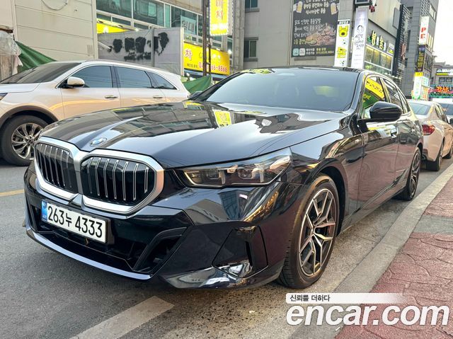 BMW 5-Series 520i M Sport — пробег 5 000 км — фото 1 из 5