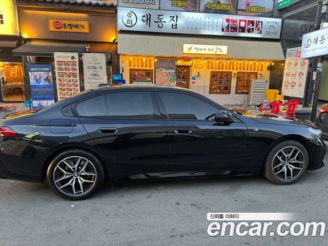 BMW 5-Series 520i M Sport — пробег 5 000 км — фото 3 из 5