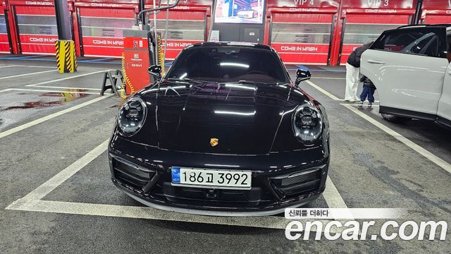 Porsche 911 Carrera GTS — пробег 9 700 км — фото 5 из 5