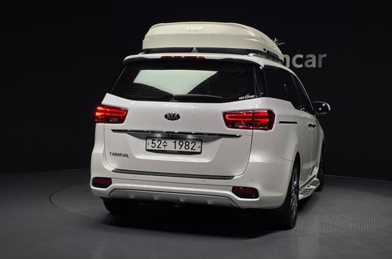 Kia Carnival 9-Seater Noblesse Special — пробег 131 424 км — фото 4 из 5