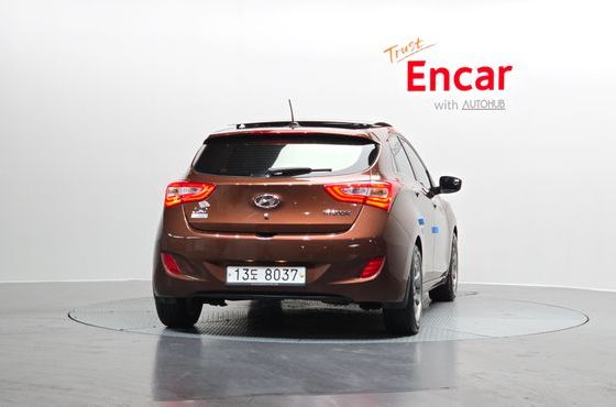 Hyundai i30 Diesel 1.6 VGT Extreme — пробег 75 803 км — фото 4 из 5