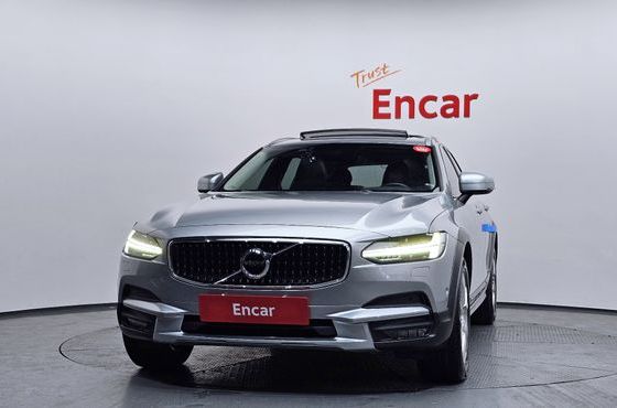 Volvo V90 D5 AWD — пробег 87 446 км — фото 3 из 5