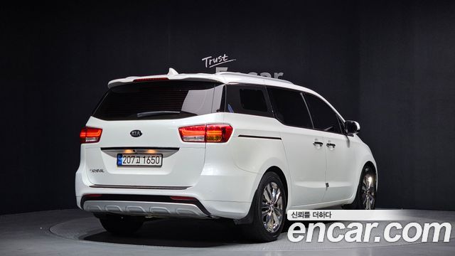 Kia Carnival из Кореи Encar