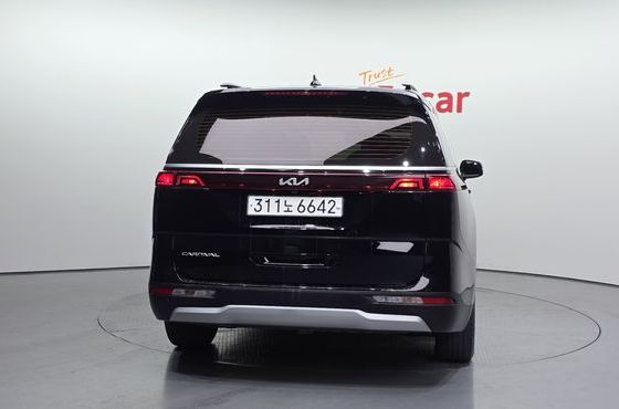 Kia Carnival 9-Seater Prestige — пробег 82 469 км — фото 4 из 5