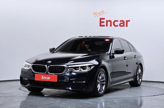 BMW 5-Series 530i xDrive M Sport Package — пробег 156 235 км — фото 1 из 5