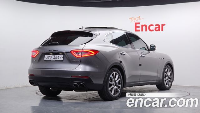 Maserati Levante из Кореи Encar