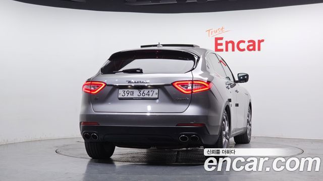 Maserati Levante из Кореи Encar