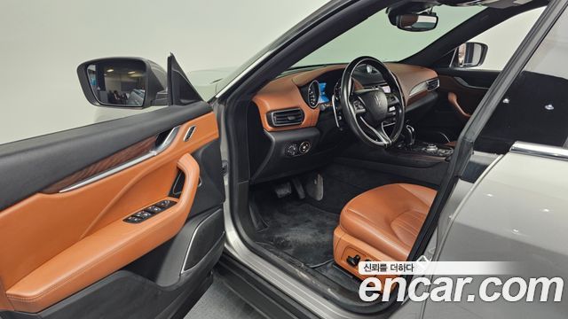 Maserati Levante из Кореи Encar