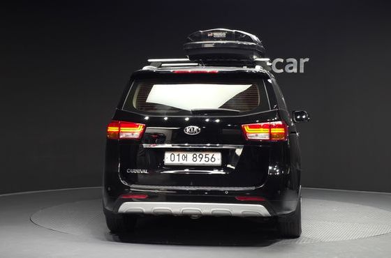 Kia Carnival 9-seater Prestige — пробег 84 679 км — фото 4 из 5