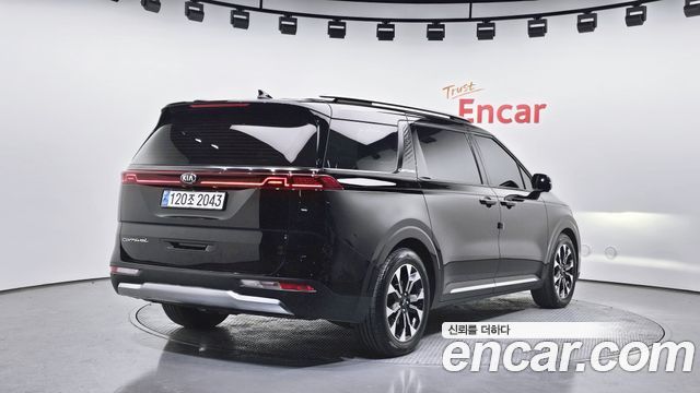 Kia Carnival из Кореи Encar