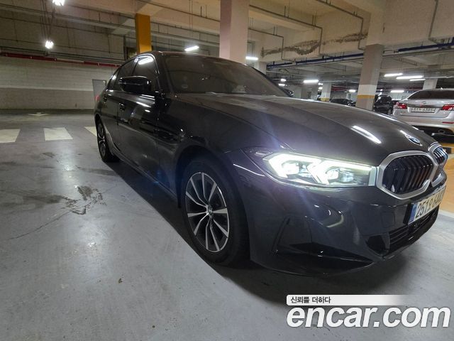BMW 3-Series 320i — пробег 12 000 км — фото 3 из 5