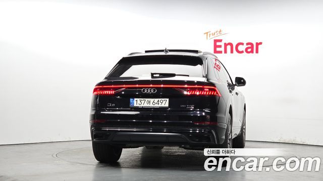 Audi Q8 55 TFSI Quattro Premium — пробег 123 617 км — фото 4 из 5