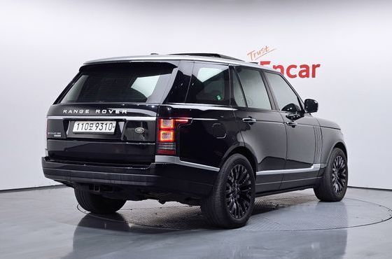 Land Rover Range Rover 4.4 SDV8 Vogue SE DIESEL — пробег 148 451 км — фото 2 из 5