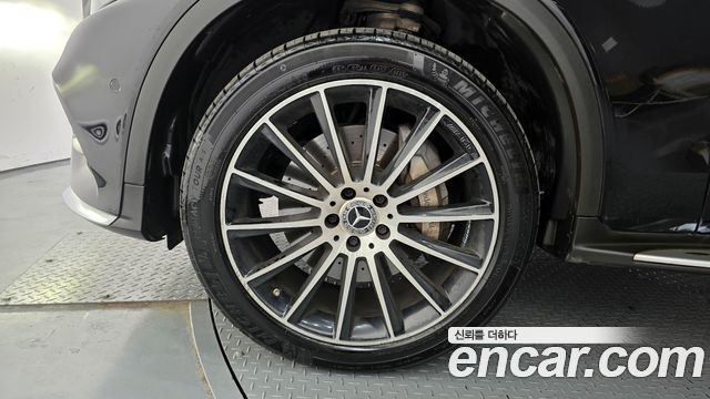 Mercedes-Benz GLC-Class GLC300 4MATIC AMG Line — пробег 91 393 км — фото 5 из 5