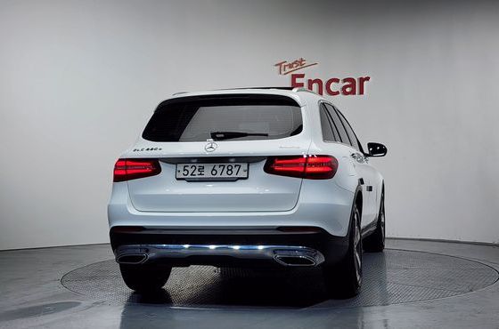 Mercedes-Benz GLC-Class GLC220 d 4MATIC Premium — пробег 79 121 км — фото 4 из 5