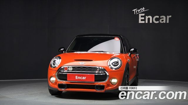 Mini Cooper 5Door Standard 3rd — пробег 63 469 км — фото 3 из 5