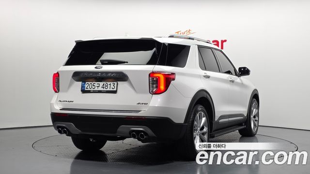 Ford Explorer 3.0 Platinum 4WD — пробег 106 784 км — фото 2 из 5