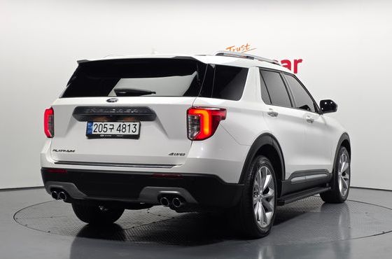 Ford Explorer 3.0 Platinum 4WD — пробег 106 784 км — фото 2 из 5