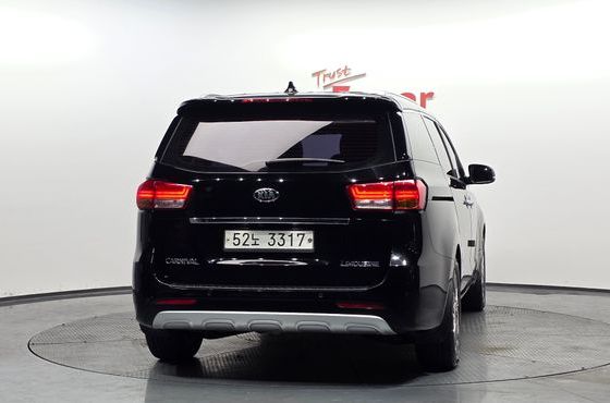 Kia Carnival 7-seater Limousine President — пробег 101 077 км — фото 4 из 5