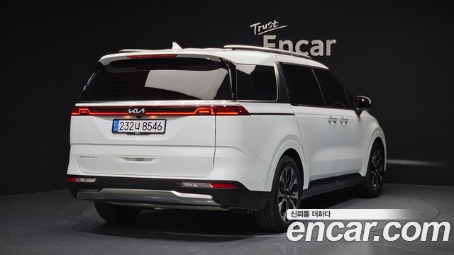 Kia Carnival 7-Seater Signature — пробег 92 000 км — фото 2 из 5