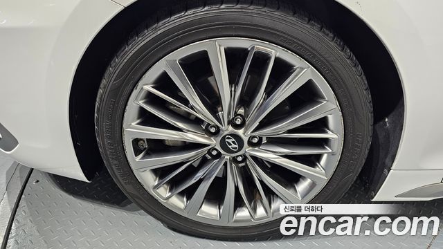 Hyundai Grandeur из Кореи Encar