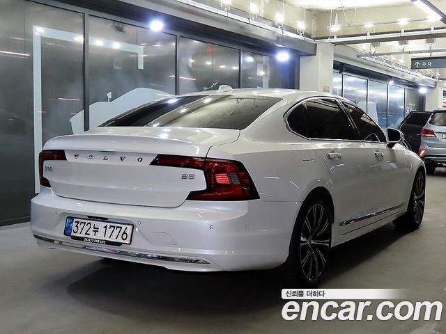 Volvo S90 B5 Ultimate Bright — пробег 28 000 км — фото 2 из 5