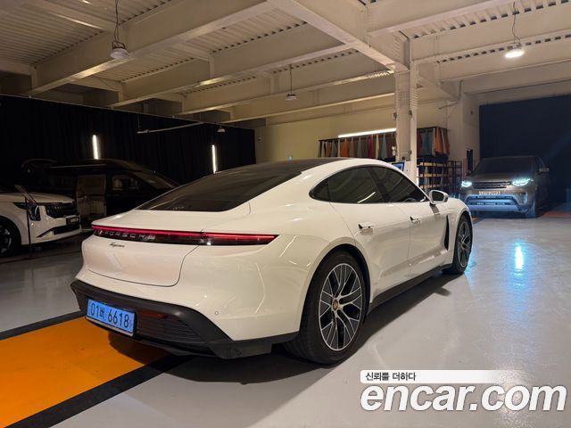 Porsche Taycan из Кореи Encar