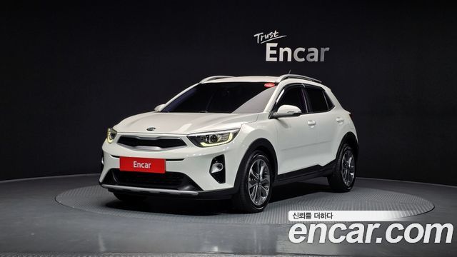 Kia Stonic из Кореи Encar