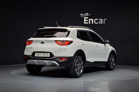 Kia Stonic Diesel 1.6 Prestige — пробег 70 564 км — фото 2 из 5
