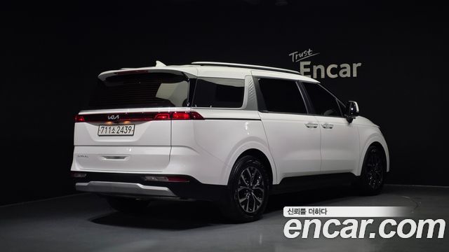 Kia Carnival 11-Seater Prestige — пробег 111 455 км — фото 2 из 5