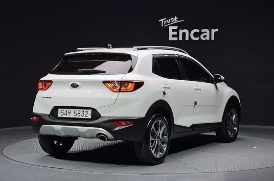 Kia Stonic 1.4 Prestige — пробег 51 067 км — фото 2 из 5