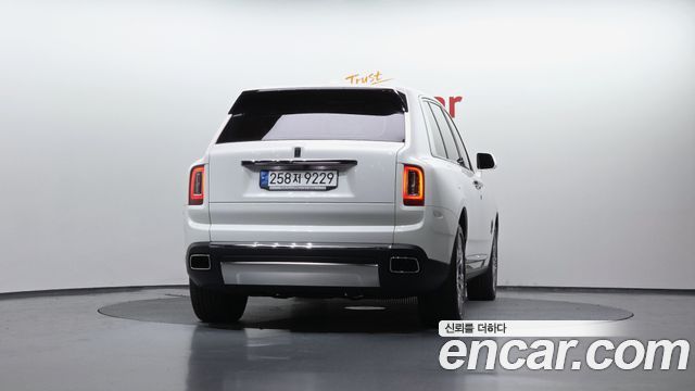 Rolls-Royce Cullinan из Кореи Encar