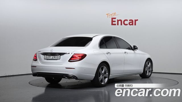 Mercedes-Benz E-Class из Кореи Encar
