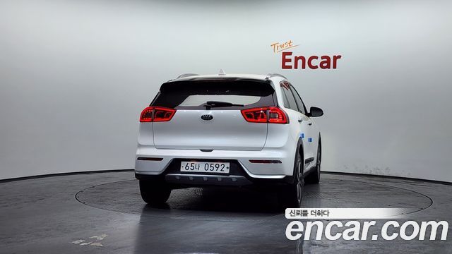 Kia Niro из Кореи Encar