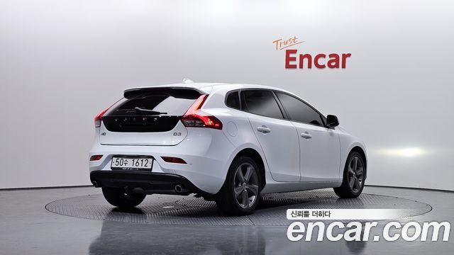 Volvo V40 из Кореи Encar