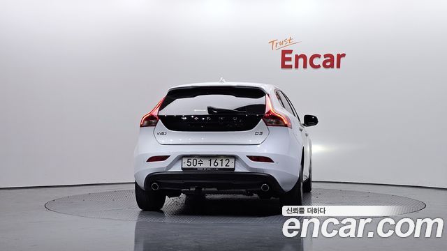 Volvo V40 из Кореи Encar